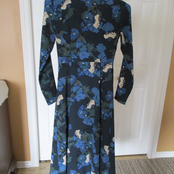 Dress - Picture 3 of 7